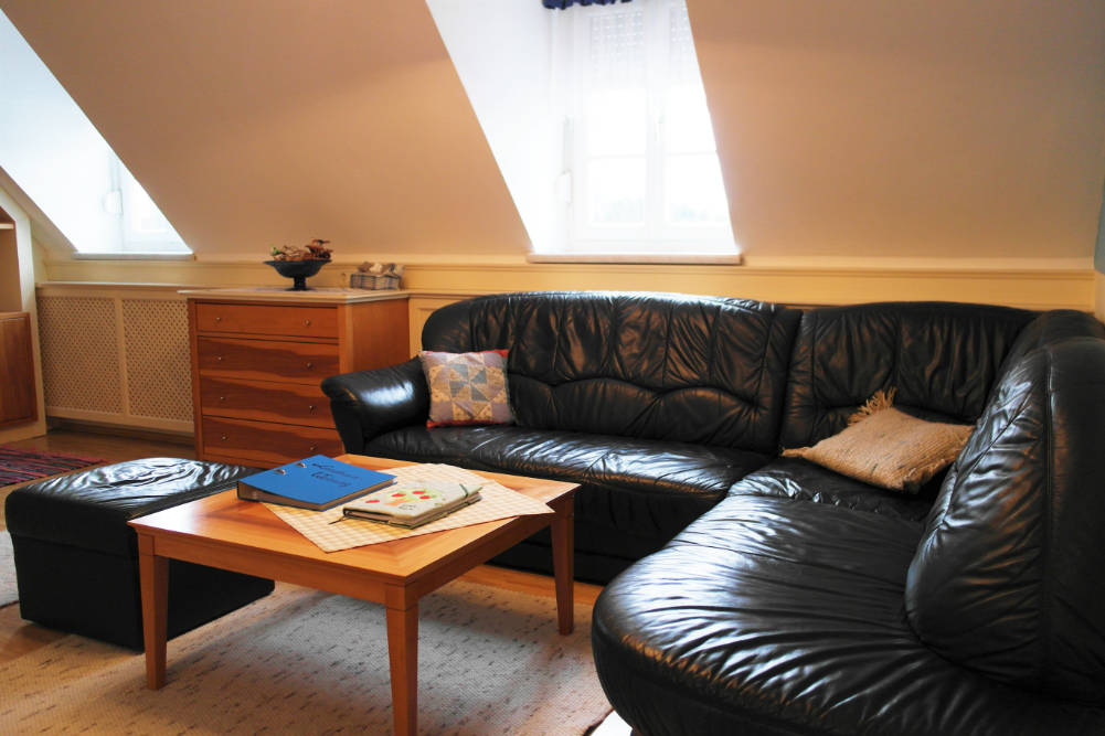 landhauswohnung-couch